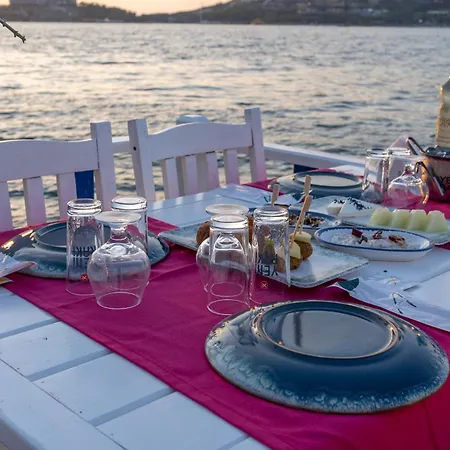 Отель Akyali Boutique Hotel Гюверджинлик